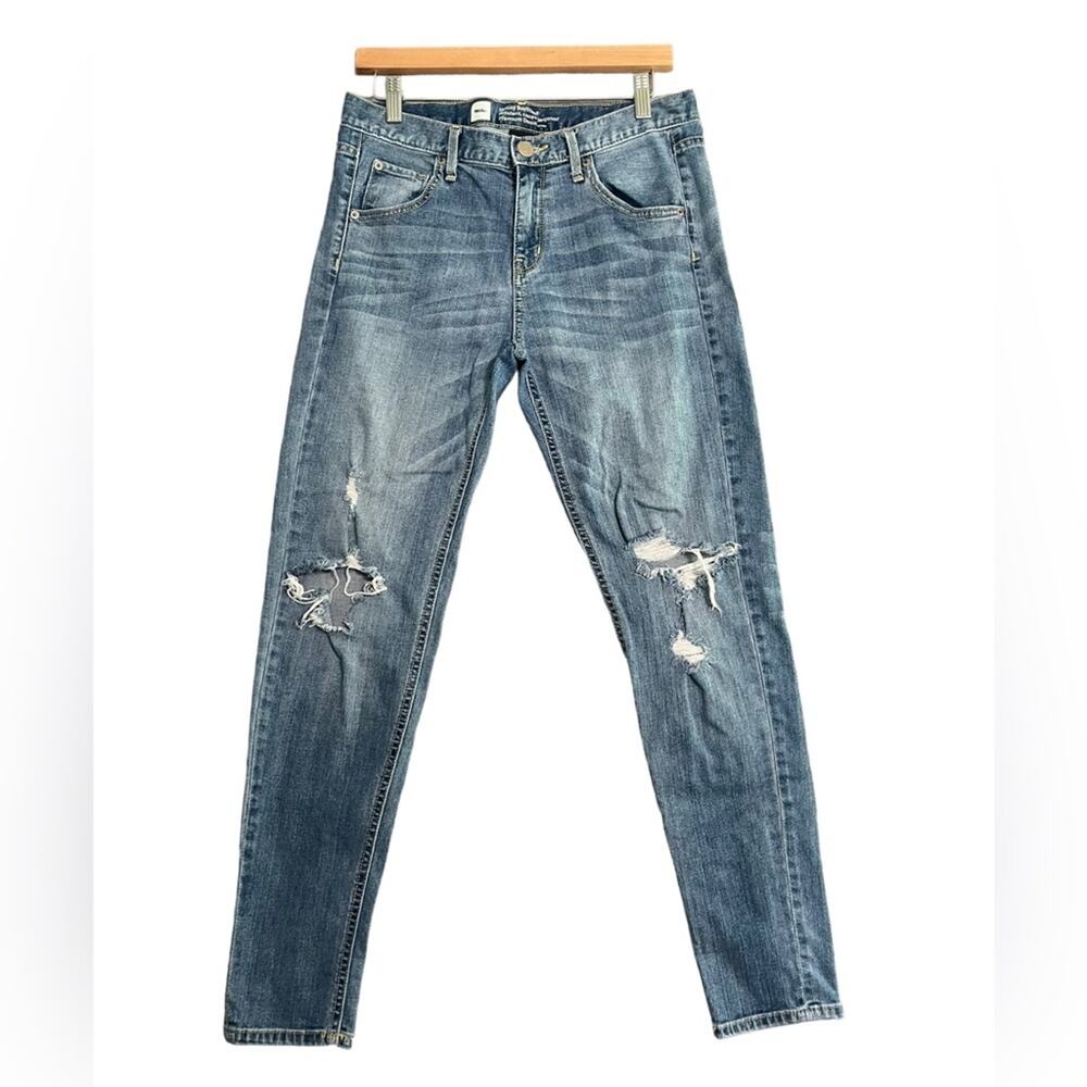 Mossimo Skinny Boyfriend Jeans Women Size 4 Premium Distressed Medium Wash Denim